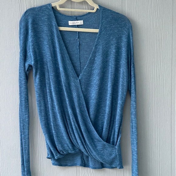 Abercrombie and Fitch Women's Long Sleeve Shirt Size S - Picture 1 of 9